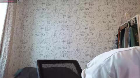 Snapshot of hot_boy_oscar chatting on October 4, 11:08 am Oscar  online show from October 4, 11:08 am