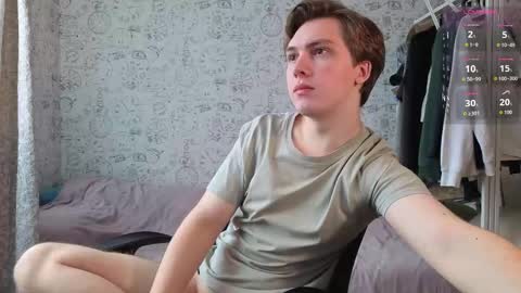 Snapshot of hot_boy_oscar chatting on October 22, 11:21 am Oscar  online show from October 22, 11:21 am