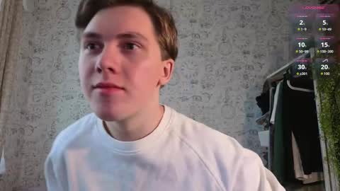 Snapshot of hot_boy_oscar chatting on November 1, 11:12 am Oscar  online show from November 1, 11:12 am