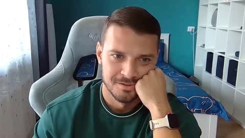 hot_cap_77 online show from October 15, 1:00 pm