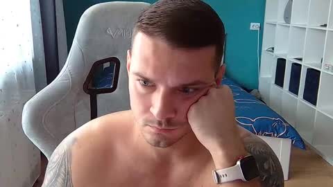 hot_cap_77 online show from November 16, 11:49 am