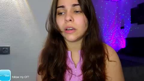 Snapshot of hot_chill__ chatting on May 6, 3:17 pm LiluCaroline online show from May 6, 3:17 pm