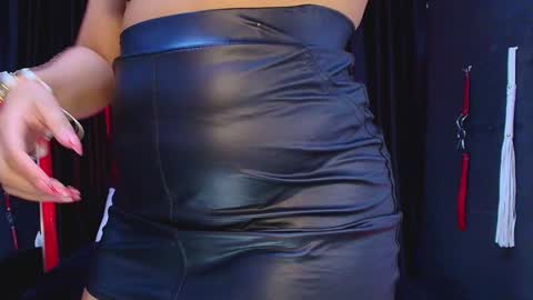 Snapshot of hot_chocolate_4u chatting on January 28, 3:14 pm hot chocolate 4u online show from January 28, 3:14 pm