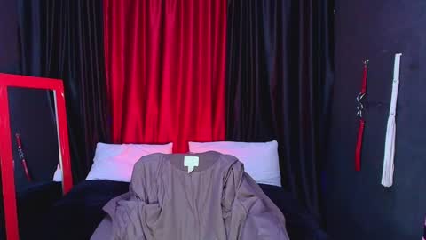 Snapshot of hot_chocolate_4u chatting on January 30, 2:47 pm hot chocolate 4u online show from January 30, 2:47 pm
