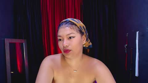Snapshot of hot_chocolate_4u chatting on February 1, 6:29 pm hot chocolate 4u online show from February 1, 6:29 pm