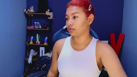 Snapshot of hot_chocolate_4u chatting on March 7, 12:23 pm hot chocolate 4u online show from March 7, 12:23 pm