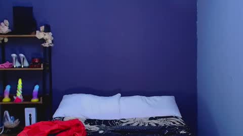 Snapshot of hot_chocolate_4u chatting on March 12, 3:29 pm hot chocolate 4u online show from March 12, 3:29 pm