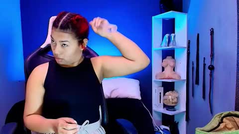 Snapshot of hot_chocolate_4u chatting on September 9, 12:05 pm hot chocolate 4u online show from September 9, 12:05 pm