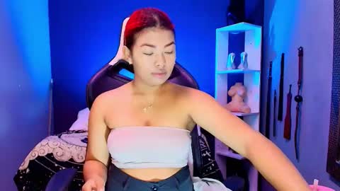 Snapshot of hot_chocolate_4u chatting on September 11, 12:05 pm hot chocolate 4u online show from September 11, 12:05 pm
