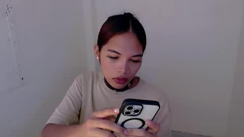 Snapshot of hot_falling_devilxx chatting on December 9, 7:29 pm online show from December 9, 7:29 pm