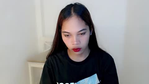 Snapshot of hot_falling_devilxx chatting on December 18, 4:06 pm online show from December 18, 4:06 pm