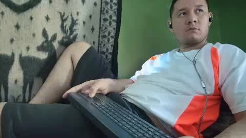 hot_guy36 online show from June 23, 3:43 pm