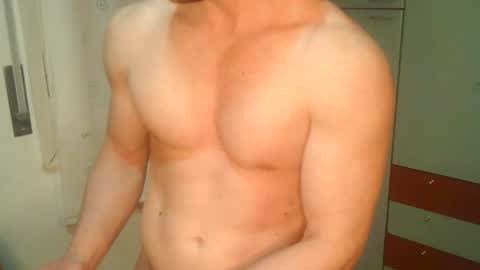 hot_italianboy online show from March 12, 8:37 pm