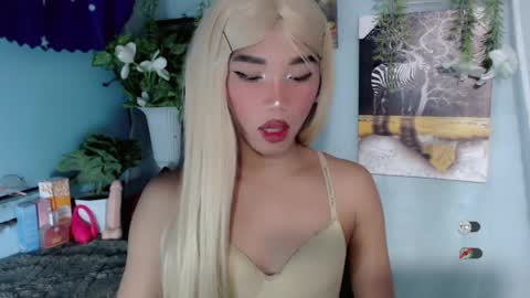 Snapshot of hot_khianna chatting on April 16, 9:39 pm Khianna online show from April 16, 9:39 pm