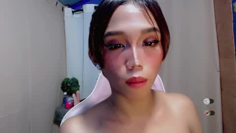 Snapshot of hot_khianna chatting on May 1, 1:59 pm Khianna online show from May 1, 1:59 pm