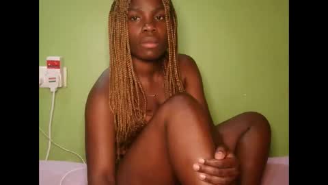 hot_latifah online show from October 19, 10:10 pm