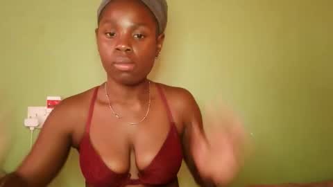 hot_latifah online show from November 4, 12:26 pm