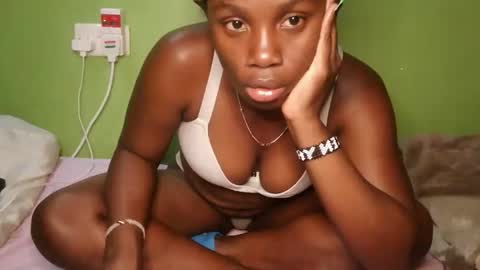 hot_latifah online show from November 6, 1:17 am