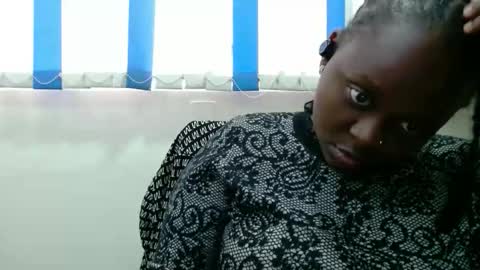 Linah online show from December 17, 12:22 pm