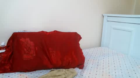 Snapshot of hot_liser chatting on December 21, 8:50 am liser online show from December 21, 8:50 am