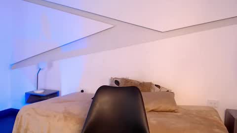 Snapshot of hot_little_bunny chatting on December 3, 9:02 pm Alana online show from December 3, 9:02 pm