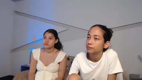 Snapshot of hot_little_bunny chatting on December 14, 10:25 pm Alana online show from December 14, 10:25 pm