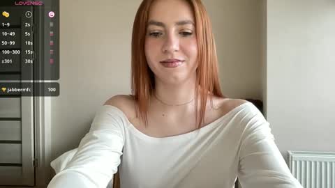 Snapshot of hot_lliinns chatting on February 14, 10:45 am Lina online show from February 14, 10:45 am