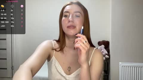 Snapshot of hot_lliinns chatting on February 17, 4:46 pm Lina online show from February 17, 4:46 pm