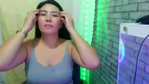 Snapshot of hot_marilou chatting on April 8, 5:29 am hot_marilou online show from April 8, 5:29 am