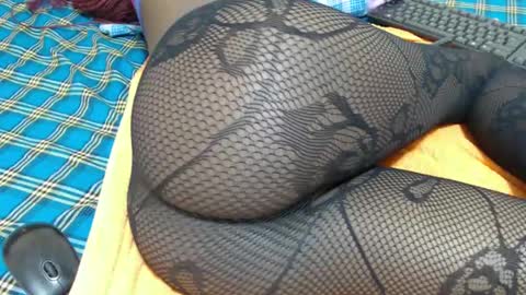 Snapshot of hot_marrie chatting on December 10, 9:44 am Marrie online show from December 10, 9:44 am