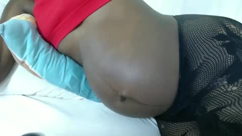 Snapshot of hot_marrie chatting on December 30, 4:29 pm Marrie online show from December 30, 4:29 pm