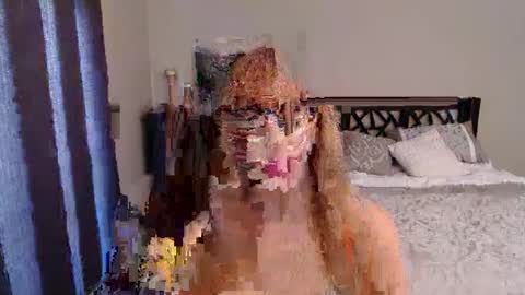 Rose Redwood online show from September 24, 11:08 pm
