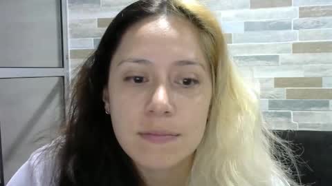 Mia online show from September 12, 12:22 am