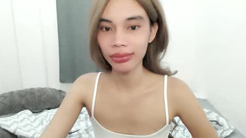 Snapshot of hot_princess143 chatting on November 25, 12:32 am Ninna online show from November 25, 12:32 am