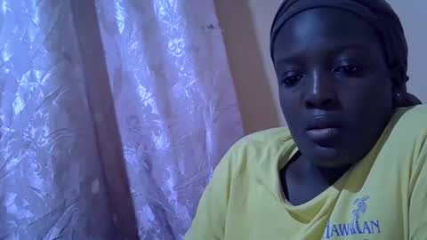 Snapshot of hot_raylah chatting on February 1, 8:46 am RAYLAH online show from February 1, 8:46 am