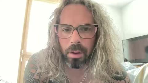 letmedoo2 online show from March 8, 8:29 am