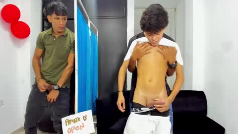 Vanesa Oliver and Andrew online show from February 25, 10:37 am