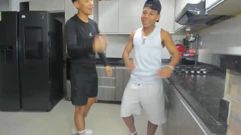 Vanesa Oliver and Andrew online show from October 10, 10:53 pm