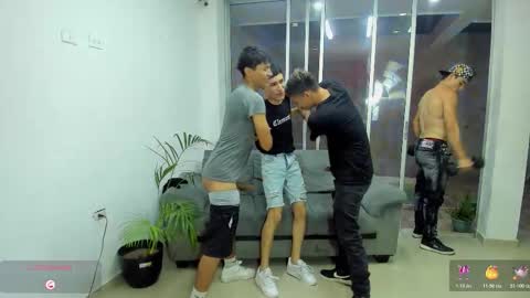 Vanesa Oliver and Andrew online show from November 15, 3:15 am