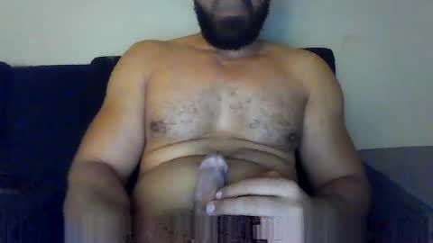 hot_sexy_man_in_the_van online show from October 31, 2:56 am