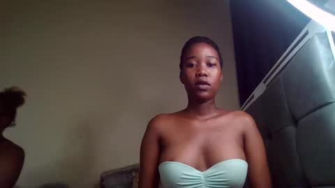 hot sexyy ladyy online show from March 11, 12:44 am
