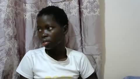 hot_shawrry online show from February 3, 4:14 am