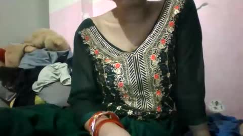 Snapshot of hot_sona chatting on May 12, 8:55 am sona online show from May 12, 8:55 am