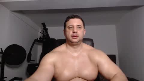 Stefano.. online show from December 8, 5:39 am