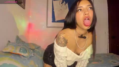 Snapshot of hot_weedlover chatting on January 27, 9:00 pm KATE and JEFF online show from January 27, 9:00 pm