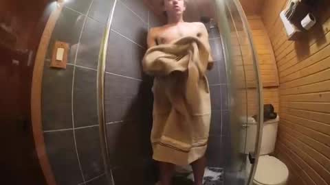 Snapshot of hotandhandy96 chatting on January 9, 1:58 pm hotandhandy96 online show from January 9, 1:58 pm