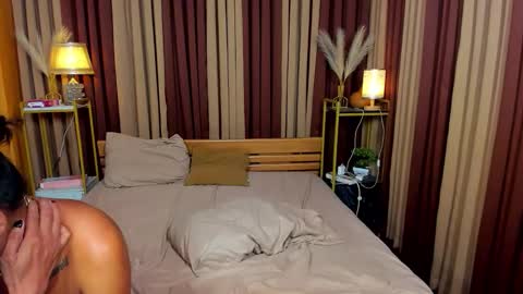 Snapshot of hotasian_jacob chatting on November 12, 10:20 pm ANNA x CALYX x DAN online show from November 12, 10:20 pm