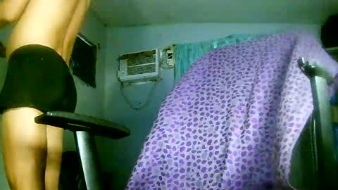 Snapshot of hotasianbigcock chatting on January 12, 11:36 pm ryan online show from January 12, 11:36 pm