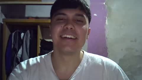 Snapshot of hotbaby6900 chatting on October 20, 9:59 pm hotbaby6900 online show from October 20, 9:59 pm