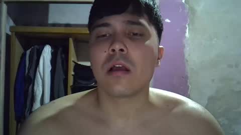 Snapshot of hotbaby6900 chatting on October 25, 4:53 am hotbaby6900 online show from October 25, 4:53 am